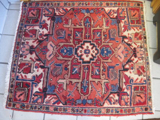 Heriz Persian Handmade Rug central 14a0b3