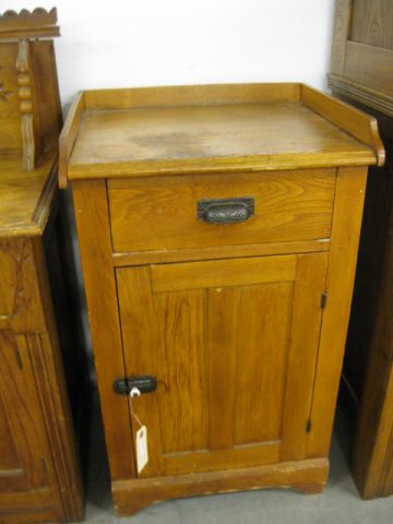 Butternut Victorian Washstand single