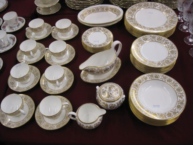 53 pcs Wedgwood Gold Damask  14a46e