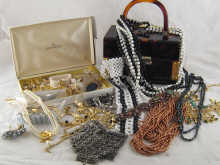 A quantity of costume jewellery including