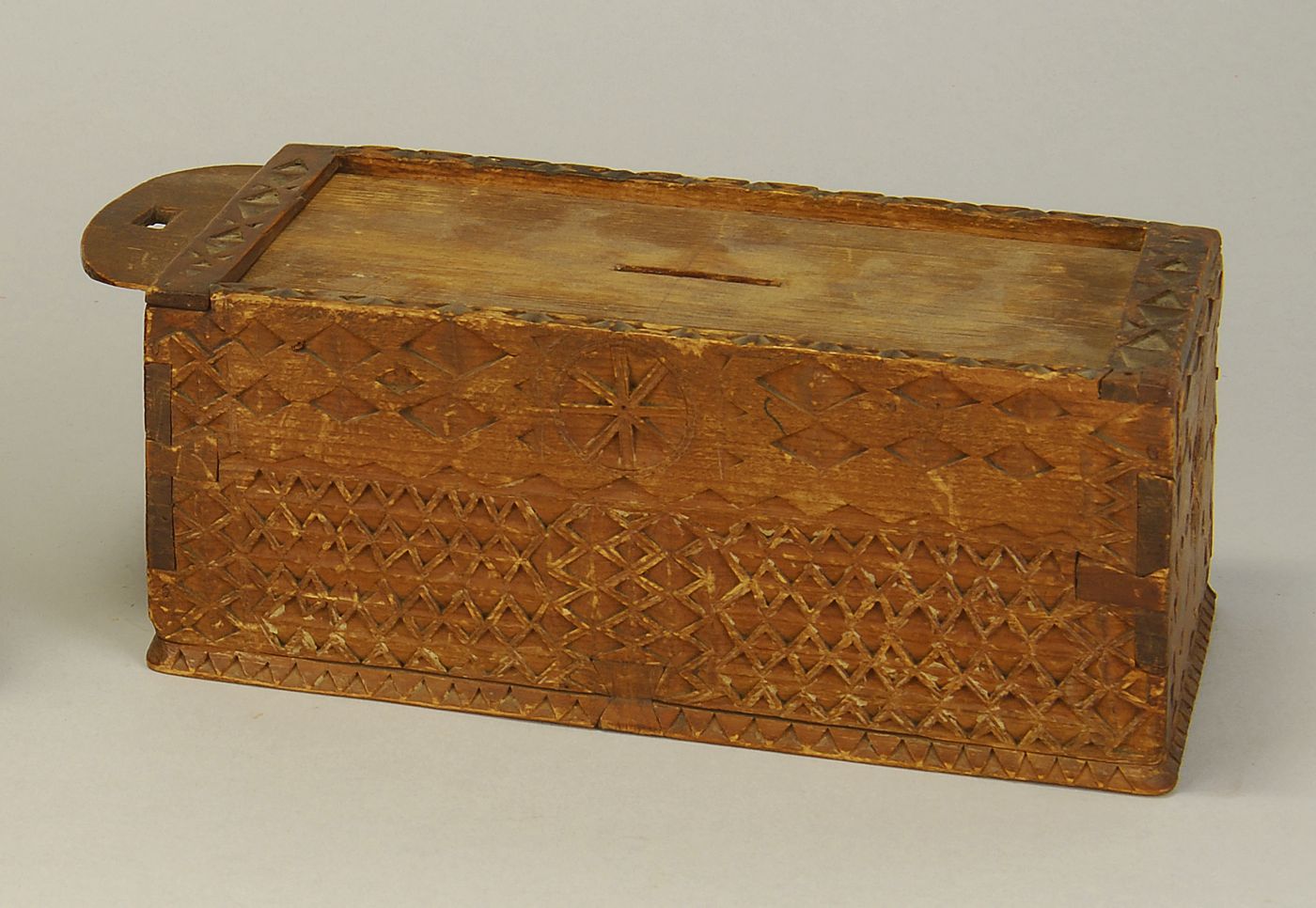 CANDLE OR BALLOT BOX18th CenturyFrezian