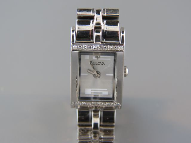 Bulova Ladies Wristwatch diamond 14d054