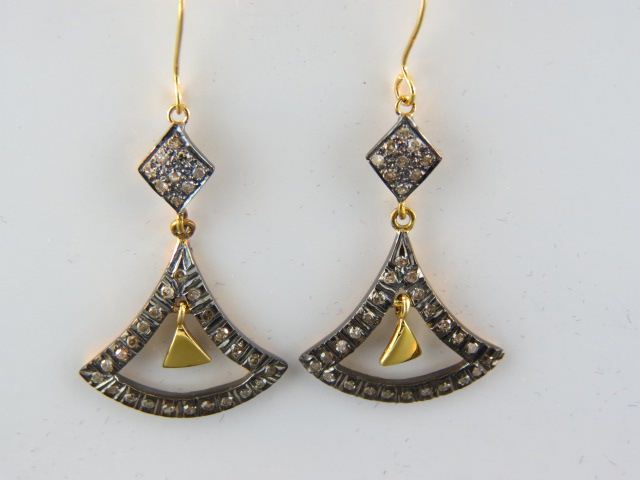 Diamond Earrings approx 70 diamonds 14d13e