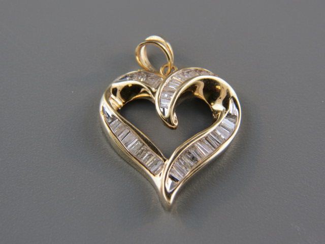 Diamond Heart Pendant 41 baguette 14d1fa