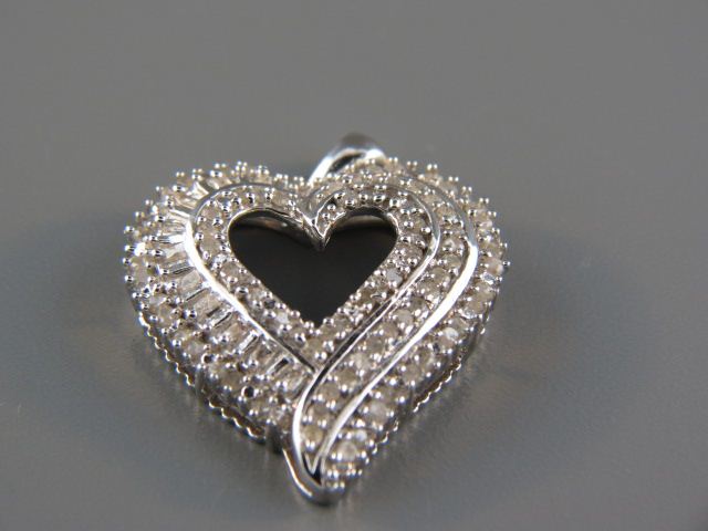 Diamond Heart Pendant round baguette 14d31d