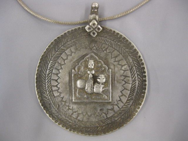 Oriental Silver Pendant & Chain