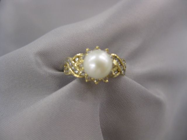 Pearl & Diamond Ring Lustrous 5