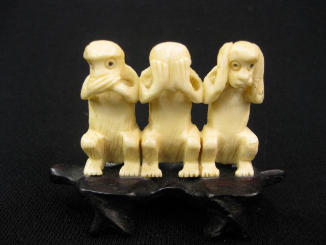 Chinese Carved Ivory Figurine of 14d901