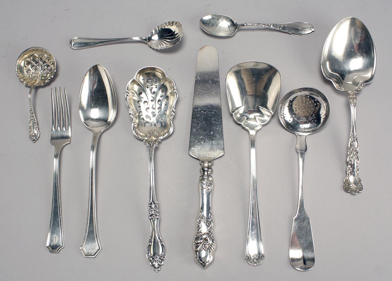 FOURTEEN PIECES OF STERLING SILVER