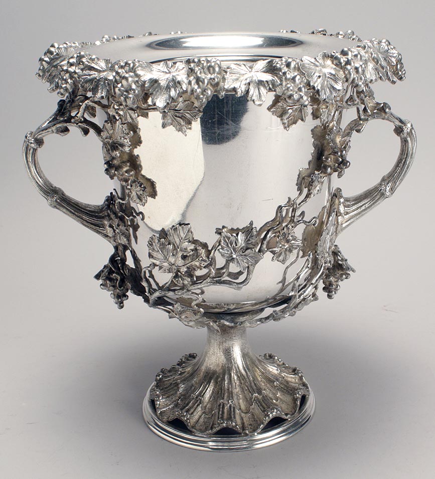 SILVER PLATED WINE COOLERWith grapevine 14db2d