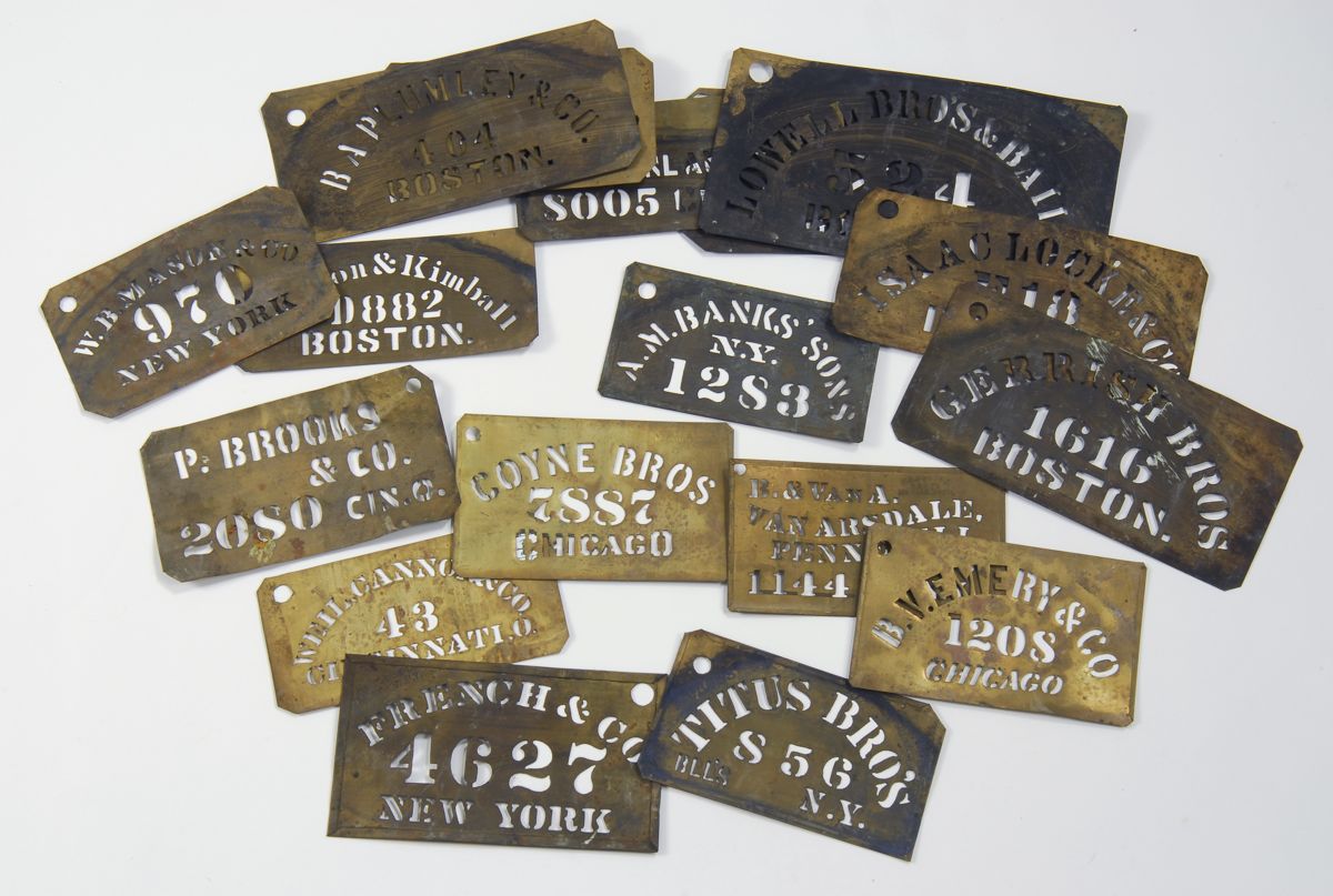 SEVENTEEN ASSORTED BRASS STENCILS19th 14db74