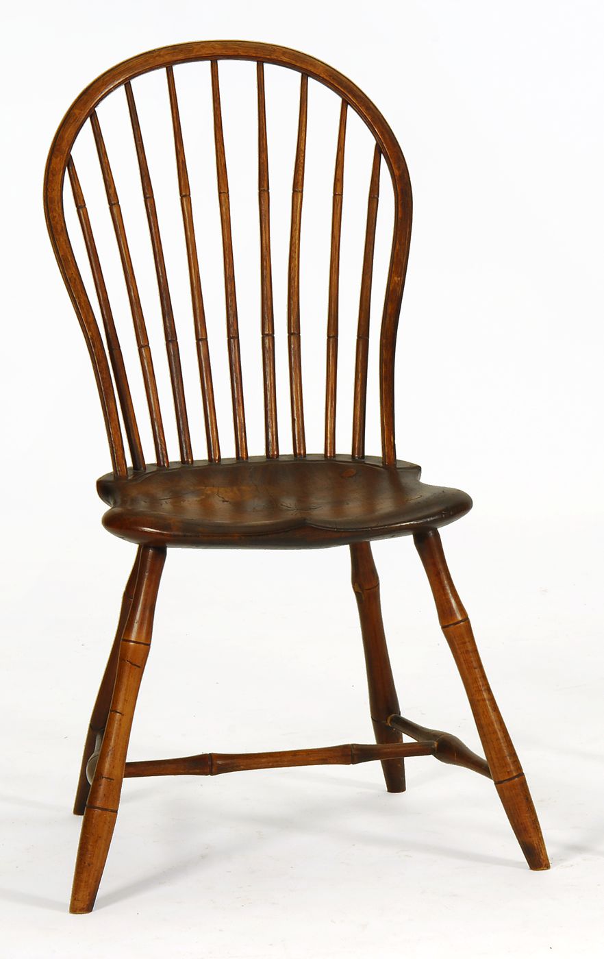 ANTIQUE BOWBACK WINDSOR CHAIRCirca