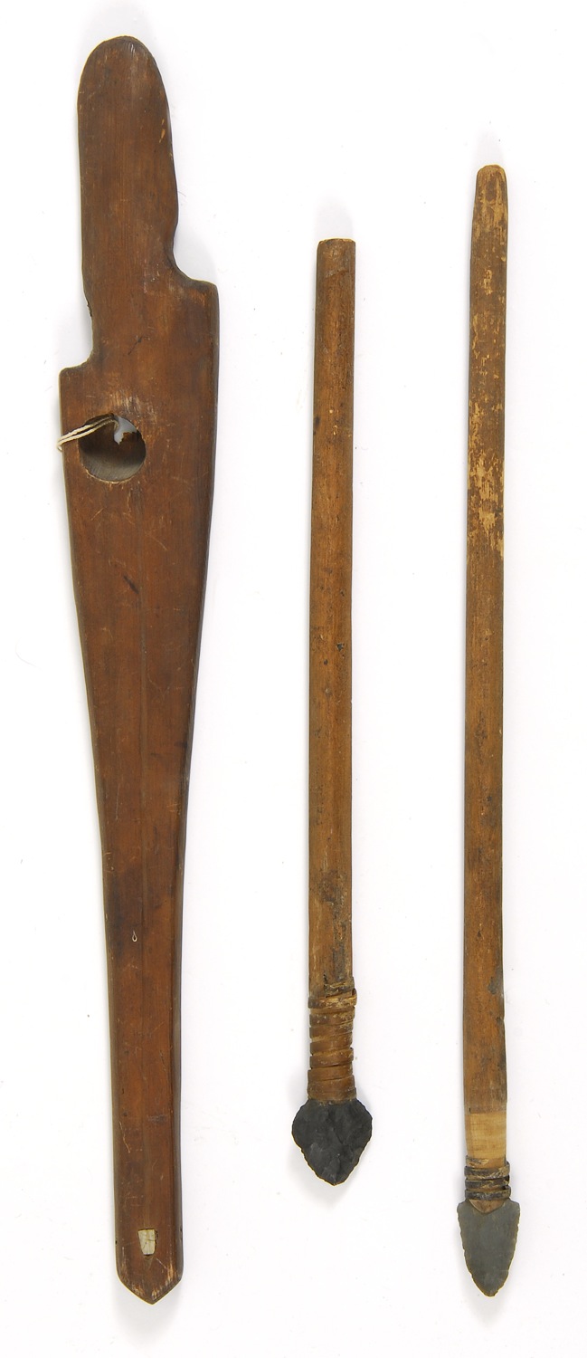 TWO INUIT LANCE POINTS AND A WOOD 14db95