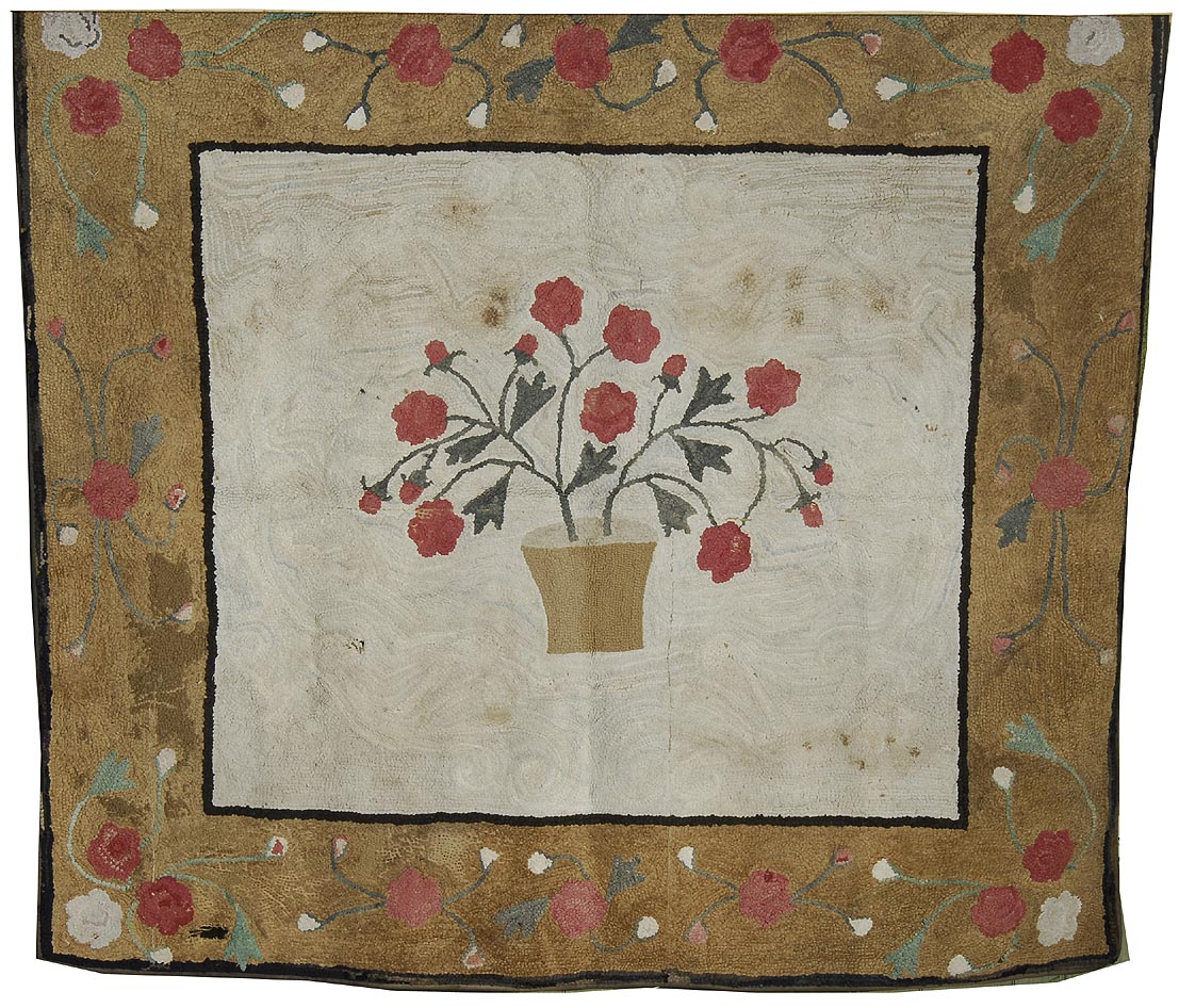 HOOKED RUG:63 x 610 Central flower