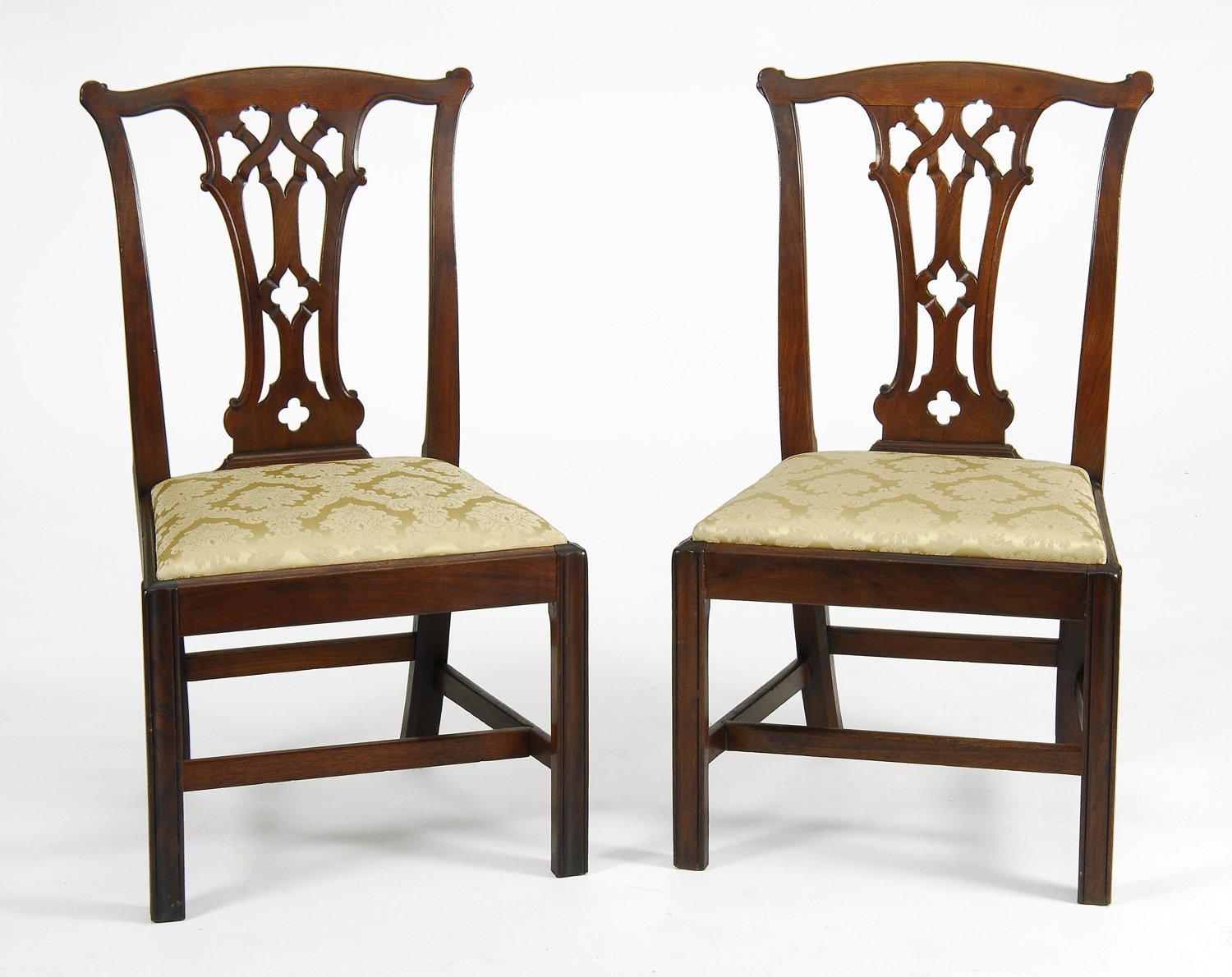 PAIR OF ANTIQUE AMERICAN CHIPPENDALE