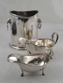 A silver sauceboat London 1934