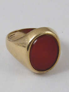 A 9 ct gold gents signet ring set