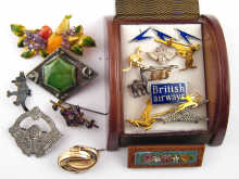 A mixed lot including a white metal