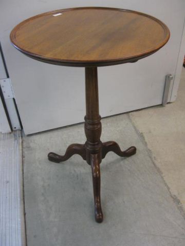 Kittinger Mahogany Tilt Top Table tri-footed