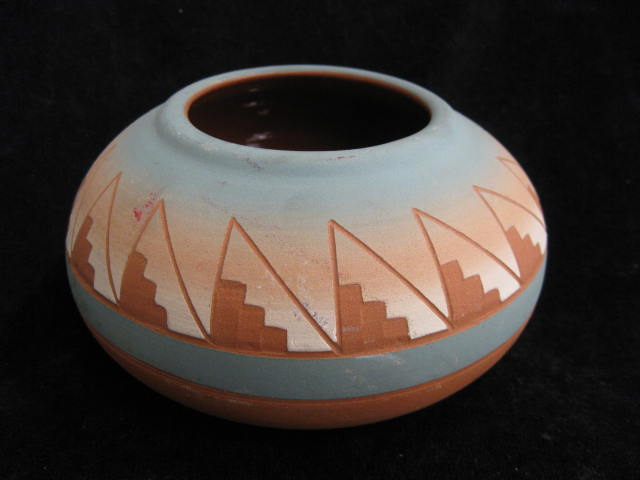 Sioux Indian Pottery Vase geometric 14e2e9