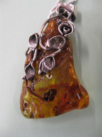 Amber Pendant natural form with 14e3bc