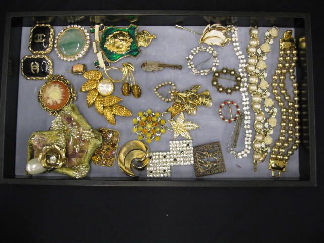 Lot of Estate Costume Jewelry brooches 14e3cb