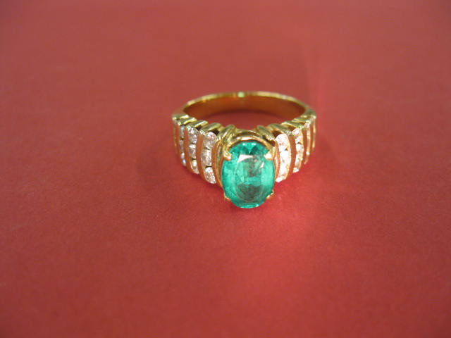 Emerald & Diamond Ring 1.13 carat oval