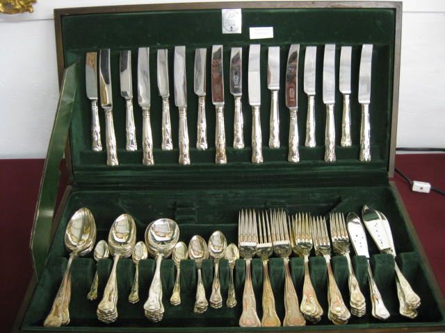 85 pc English Silverplate Flatware 14e53d