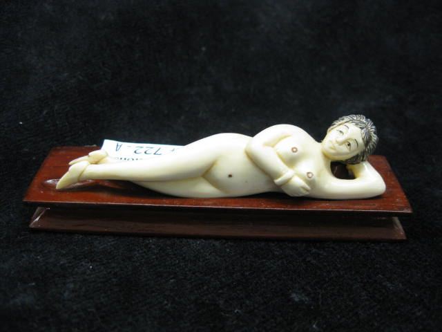 Carved Ivory Netsuke Doctor s Doll 14e554