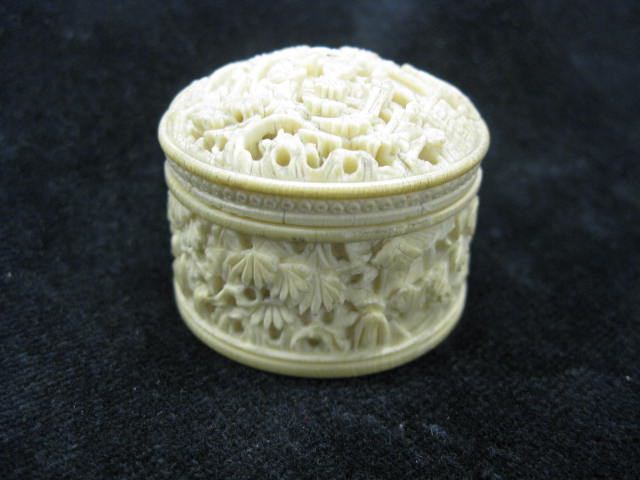 Chinese Carved Ivory Round Box 14e556
