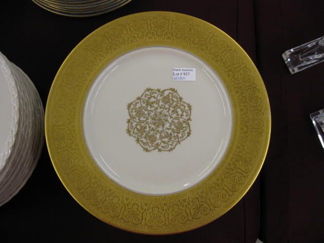 Set of 12 Fine China Service Plates 14e668