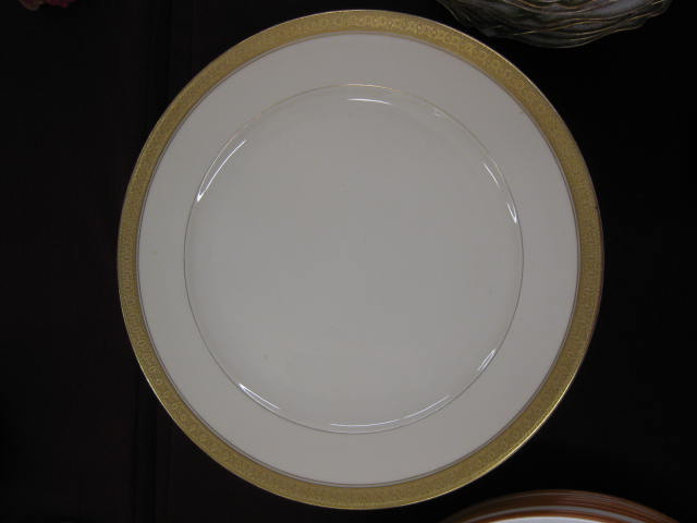 10 Rosenthal China Dinner Plates gold