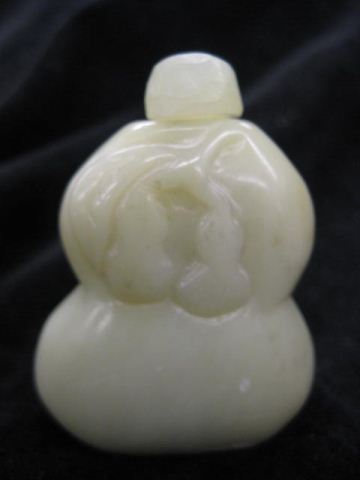 Chinese Snuff Bottle carved jade 14e72c
