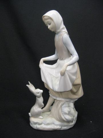 Lladro Porcelain Figurine of Young Womanwith