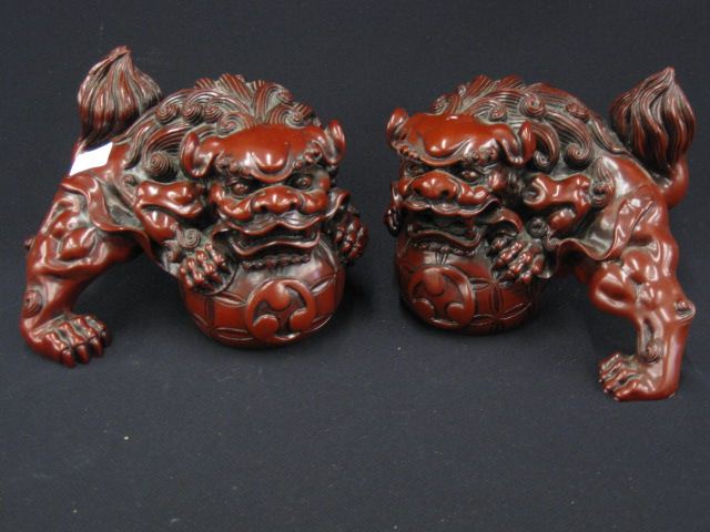 Pair of Chinese Foo Dog Figurines 14c1d8