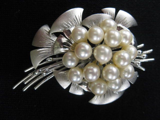 Pearl Brooch or Pendant large floral 14c591