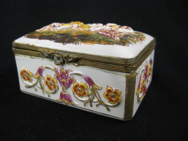 Capodimonte Porcelain Box festive 14c5e5