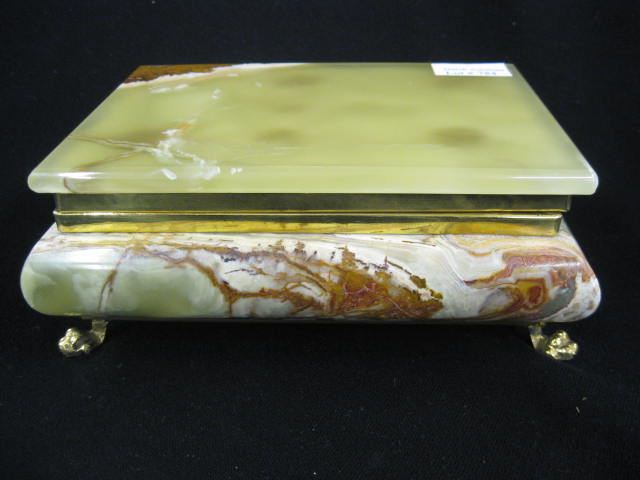 Onyx Dresser Box hinged top footed 14c5e6