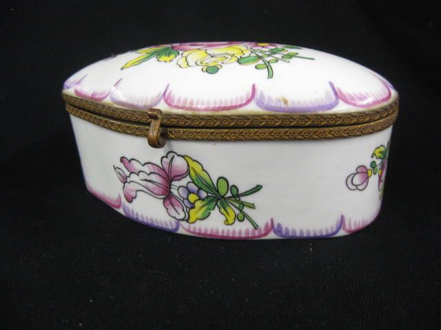 Handpainted Porcelain Dresser Box 14c5e7
