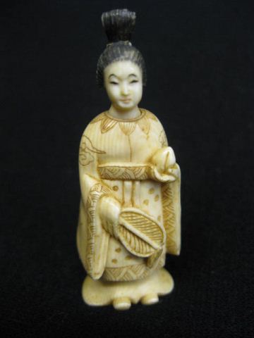 Carved Ivory Figurine of a Lady 14c6c5