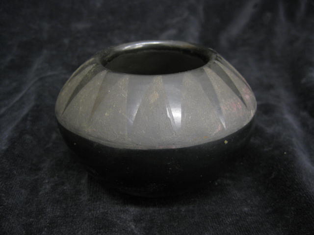 Santa Clara Indian Pottery Vase 14c8cf
