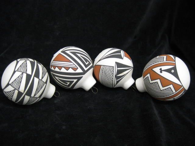 4 Acoma Indian Pottery Ornaments 14c8db