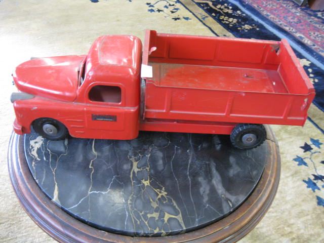 Structo Toy Metal Red Dump Truck.