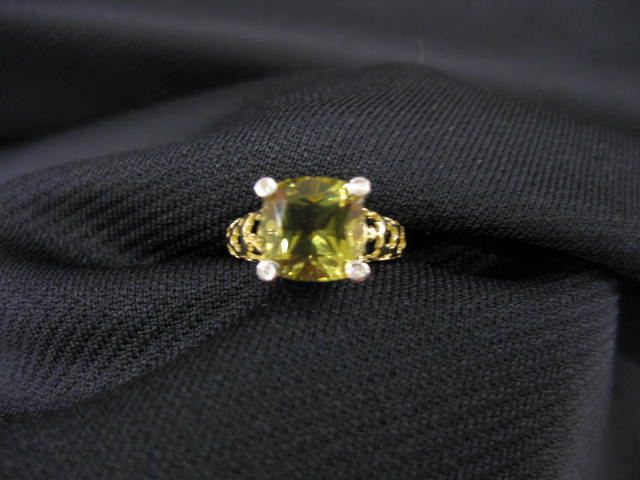 Green Amethyst Ring 2.5 carat fancy