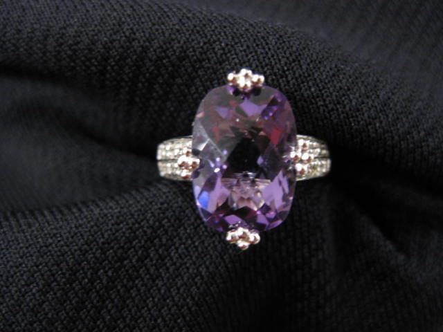 Amethyst & Diamond Ring vivid fancy