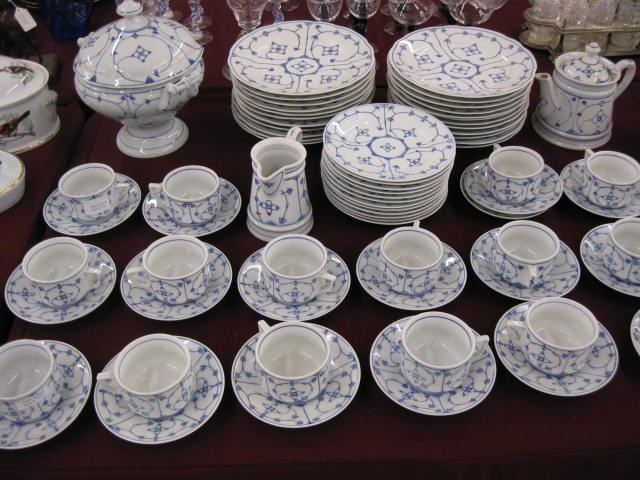 81 pc Schumann Bavarian Porcelain 14cc01