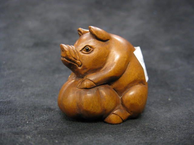 Carved Boxwood Netsuke of a Pigwith 14cdaa