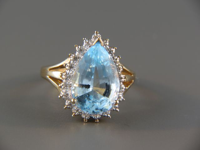 Blue Topaz & Diamond Ring vivid 5 carat