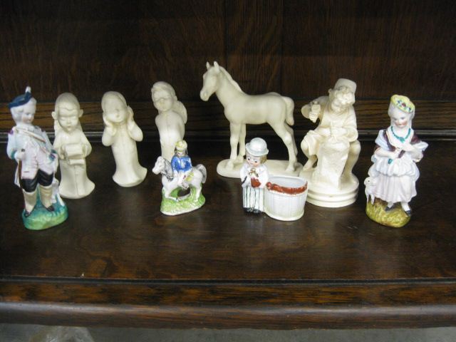 9 Figurines includes Victorian 14d007