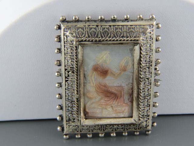 Antique Cameo Brooch carved mother of pearl 14d00a